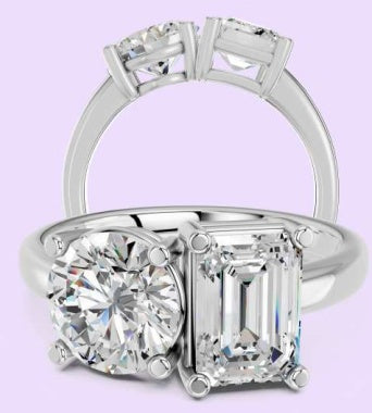 14K Oval and Emerald Toi et Moi Ring